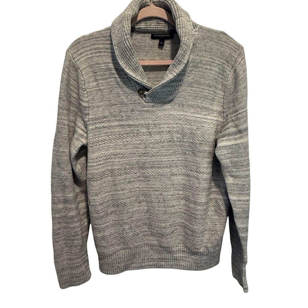 Banana Republic Fleece One button sweater size L